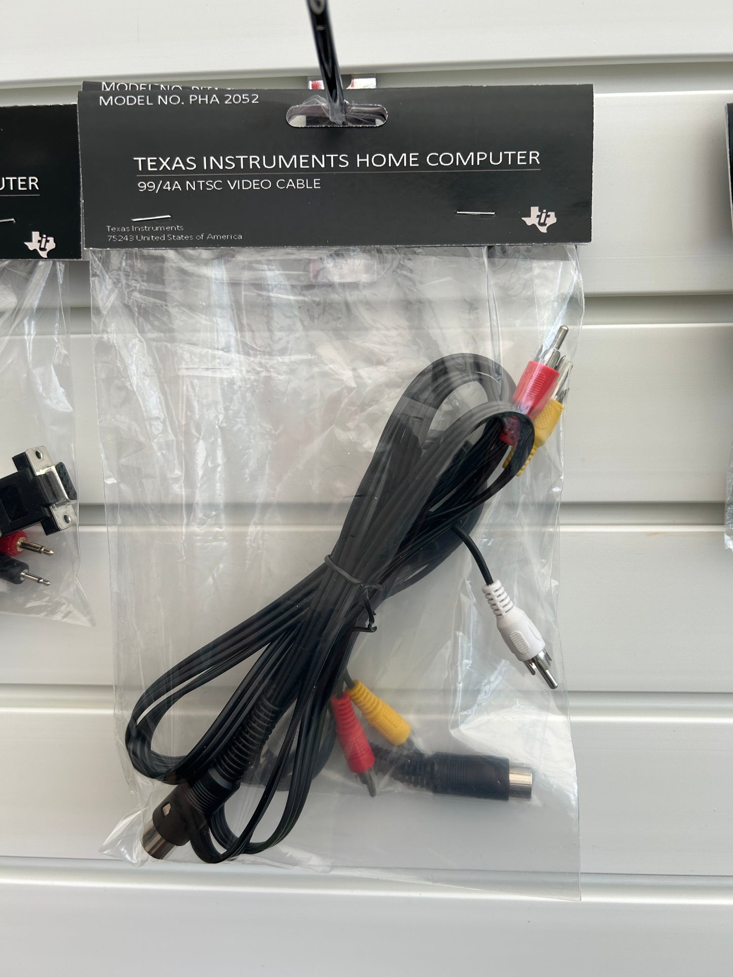 Texas Instruments TI99/4a NTSC Quality Composite TV lead Video Cable Retail Pack