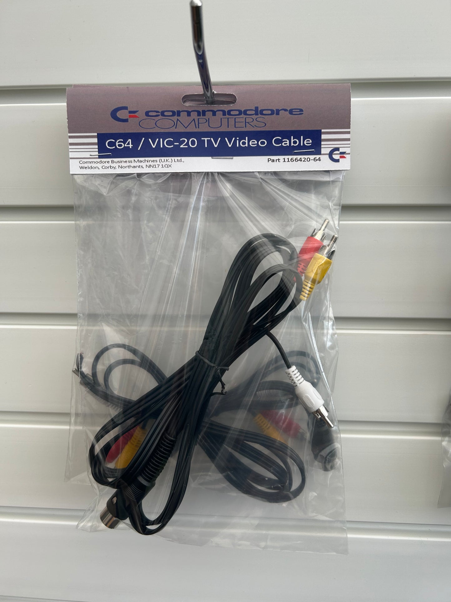 COMMODORE C64 / 128 / VIC 20 VIDEO TV A/V LEAD - CABLE COMPOSITE RETAIL PACKED